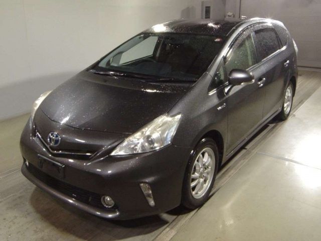 6036 Toyota Prius alpha ZVW41W 2014 г. (TAA Tohoku)